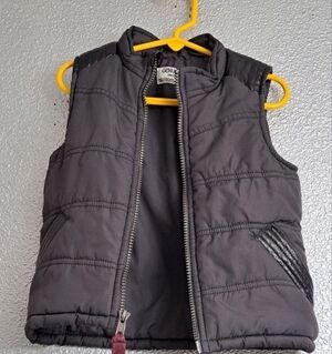 Genuine Kids Fro OshKosh Puffy Vest     Size 3T